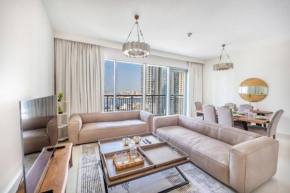 Luxury Three Bedroom Apartment in Dubai Creek